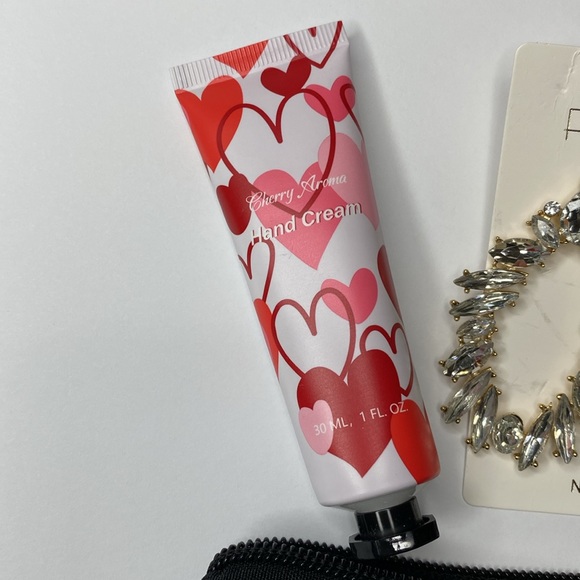 LAST ACT! Fashion Geometric Alloy Diamond-Encrusted  Earrings & More Bundle - Picture 9 of 11